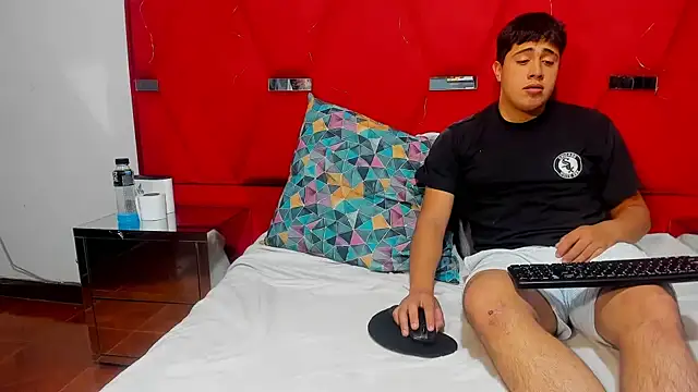 Emmaanddarling online show from December 22, 2025, 3:09 pm