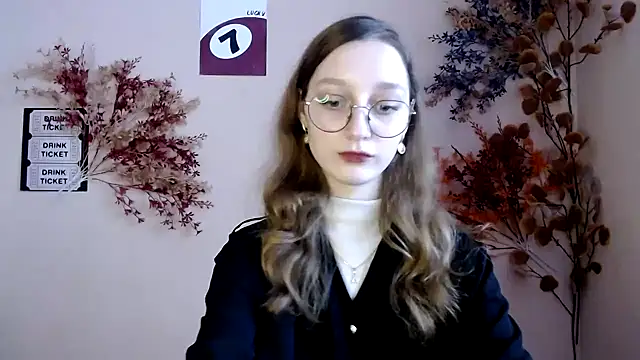 Curlyyy Girl online show from November 13, 2025, 11:53 am