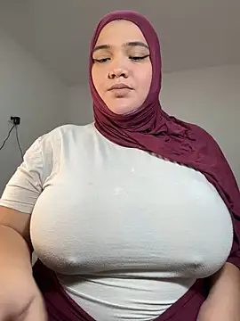Snapshot of sweetmuslim01 chatting on January 22, 2025, 10:48 pm sweetmuslim01 online show from January 22, 2025, 10:48 pm