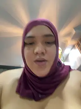 Snapshot of sweetmuslim01 chatting on January 27, 2025, 12:22 am sweetmuslim01 online show from January 27, 2025, 12:22 am