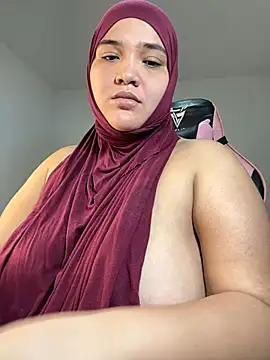 Snapshot of sweetmuslim01 chatting on February 16, 2025, 1:47 am sweetmuslim01 online show from February 16, 2025, 1:47 am