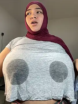 Snapshot of sweetmuslim01 chatting on February 21, 2025, 1:55 am sweetmuslim01 online show from February 21, 2025, 1:55 am