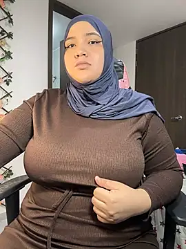 Snapshot of sweetmuslim01 chatting on March 16, 2025, 4:20 am sweetmuslim01 online show from March 16, 2025, 4:20 am