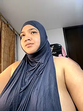 Snapshot of sweetmuslim01 chatting on September 10, 2025, 10:54 pm sweetmuslim01 online show from September 10, 2025, 10:54 pm