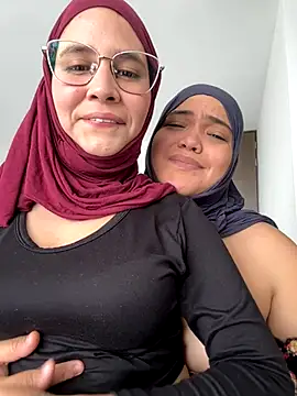 Snapshot of sweetmuslim01 chatting on September 19, 2025, 3:45 pm sweetmuslim01 online show from September 19, 2025, 3:45 pm