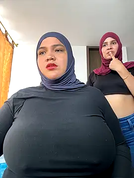 Snapshot of sweetmuslim01 chatting on September 26, 2025, 4:11 pm sweetmuslim01 online show from September 26, 2025, 4:11 pm