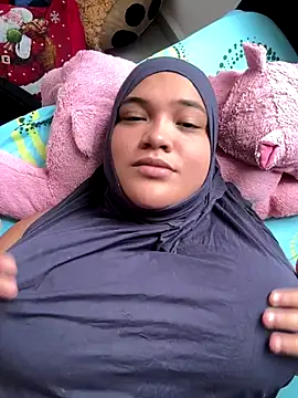 Snapshot of sweetmuslim01 chatting on September 27, 2025, 4:23 pm sweetmuslim01 online show from September 27, 2025, 4:23 pm