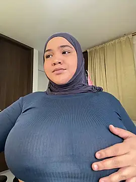 Snapshot of sweetmuslim01 chatting on May 29, 2026, 8:29 pm sweetmuslim01 online show from May 29, 2026, 8:29 pm