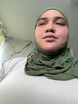 Snapshot of sweetmuslim01 chatting on May 30, 2026, 8:39 pm sweetmuslim01 online show from May 30, 2026, 8:39 pm