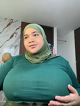 Snapshot of sweetmuslim01 chatting on July 3, 2026, 8:15 pm sweetmuslim01 online show from July 3, 2026, 8:15 pm