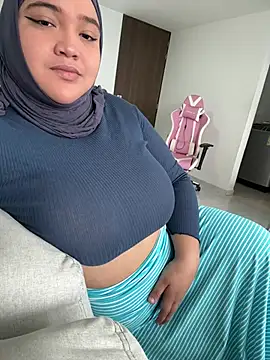 Snapshot of sweetmuslim01 chatting on July 12, 2026, 8:44 pm sweetmuslim01 online show from July 12, 2026, 8:44 pm