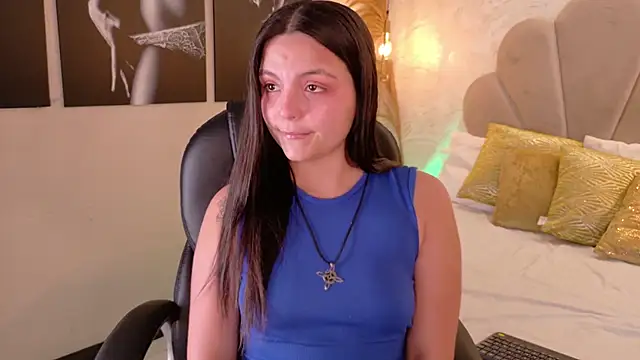 GabyQueens online show from November 8, 2025, 1:22 pm