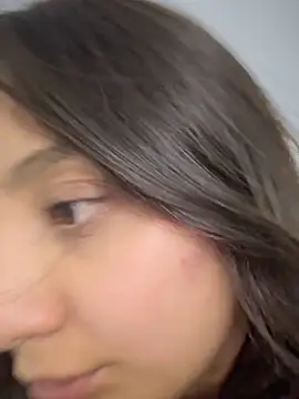 Snapshot of LilyGarcia chatting on May 28, 2026, 5:05 am LilyGarcia online show from May 28, 2026, 5:05 am