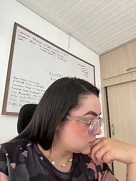 cleo wale  online show from November 25, 2025, 4:40 pm