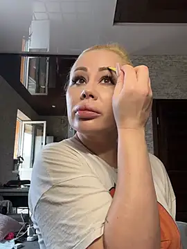 MonnyStef online show from February 21, 2026, 11:00 am