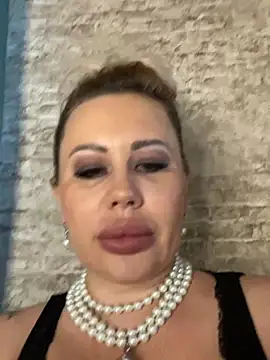 MonnyStef online show from July 21, 2026, 3:03 pm