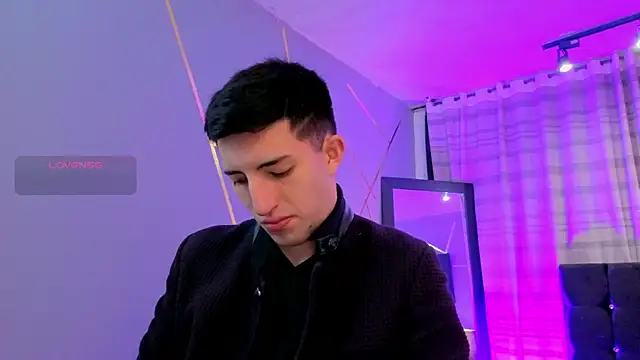 Un Sluttyy online show from November 24, 2025, 11:43 am