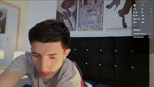 Un Sluttyy online show from March 12, 2026, 11:49 am