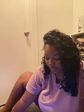 Fxncymuse online show from April 21, 2026, 4:52 am