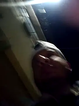 themorenofit08 online show from February 17, 2026, 12:51 am