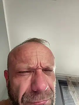 Snapshot of Kriss8411 chatting on March 26, 2026, 9:04 am Kriss8411 online show from March 26, 2026, 9:04 am