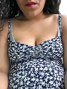 Blackgiirll online show from November 10, 2025, 5:23 pm