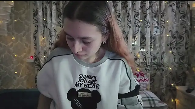 SweetLiaison online show from March 12, 2026, 5:19 pm