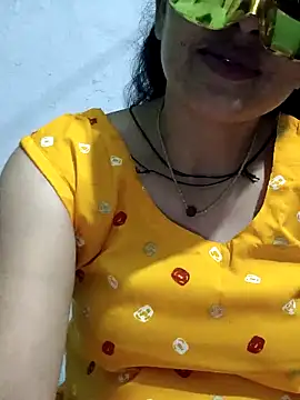 Snapshot of Piya_Bakshi chatting on May 4, 2026, 4:03 pm Piya Bakshi online show from May 4, 2026, 4:03 pm