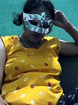 Snapshot of Piya_Bakshi chatting on May 11, 2026, 4:26 pm Piya Bakshi online show from May 11, 2026, 4:26 pm