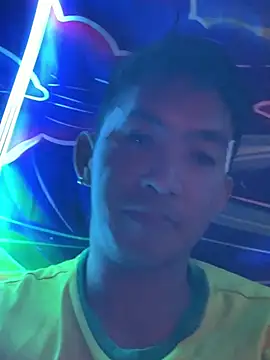 Snapshot of denzkylexx chatting on July 17, 2026, 1:29 pm denzkylexx online show from July 17, 2026, 1:29 pm