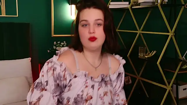 Rebecca  Moon online show from November 17, 2025, 3:56 am