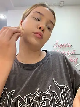 KilianaNoir online show from March 5, 2026, 6:42 am