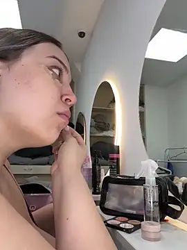 KilianaNoir online show from April 5, 2026, 6:54 am