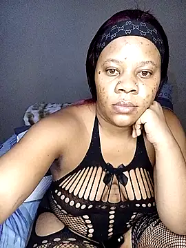 Emmylove-xr25 online show from February 12, 2026, 7:53 pm