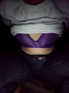 Lynn-122 online show from April 9, 2026, 4:01 pm