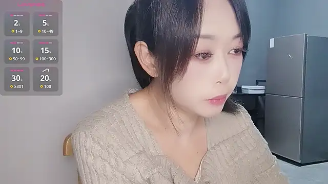 Linda6163 online show from November 12, 2025, 5:13 pm