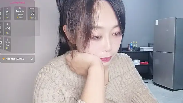 Linda6163 online show from November 15, 2025, 4:58 pm