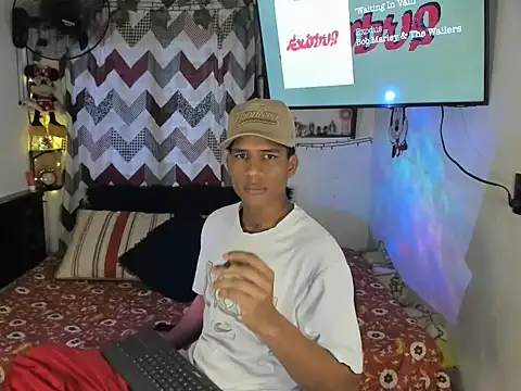 Snapshot of JUANBIGCOCK21CM chatting on June 5, 2026, 4:35 pm JUANBIGCOCK21CM online show from June 5, 2026, 4:35 pm