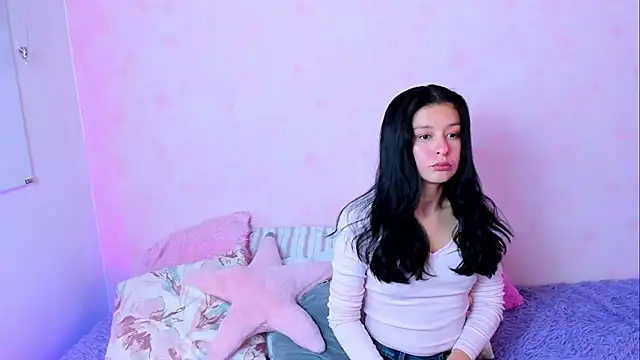 DyanaMoon22 online show from November 11, 2025, 11:43 am