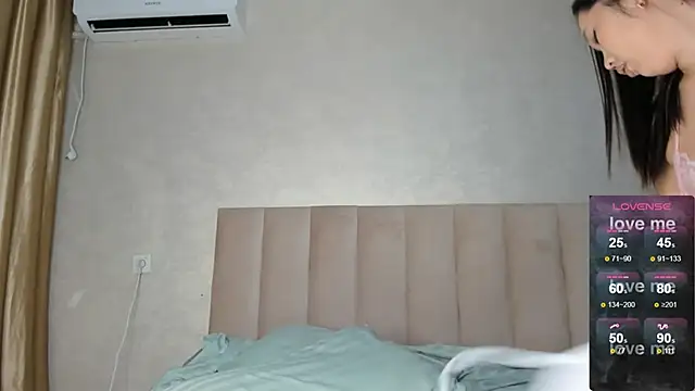 Snapshot of kimsoyeonn chatting on November 18, 2025, 10:03 pm kimsoyeonn online show from November 18, 2025, 10:03 pm