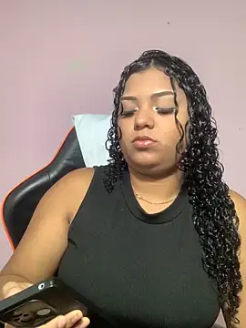 CurlyAliccia  online show from November 9, 2025, 11:47 pm