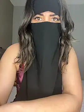 dinaaarich11 online show from March 30, 2026, 5:25 pm