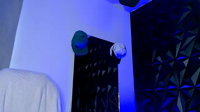 Maxwell Dupont online show from December 18, 2025, 9:54 pm