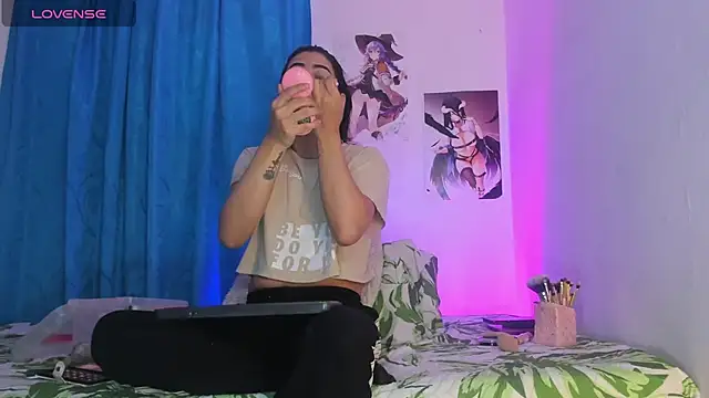 Snapshot of annahotdoll chatting on July 21, 2026, 11:07 pm annahotdoll online show from July 21, 2026, 11:07 pm