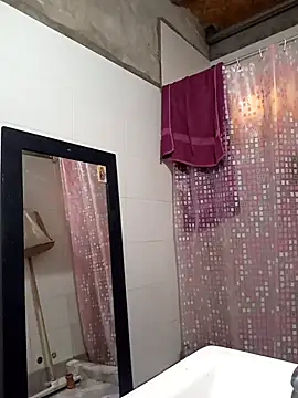 1milfemma online show from November 14, 2025, 10:29 pm