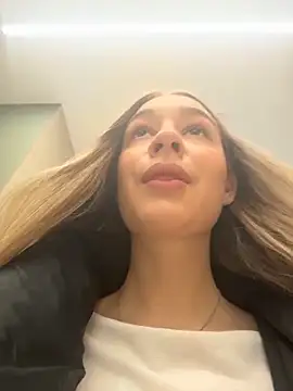 SashaCatt online show from March 3, 2026, 8:09 am