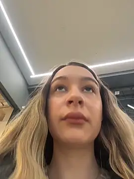 SashaCatt online show from March 19, 2026, 9:02 am