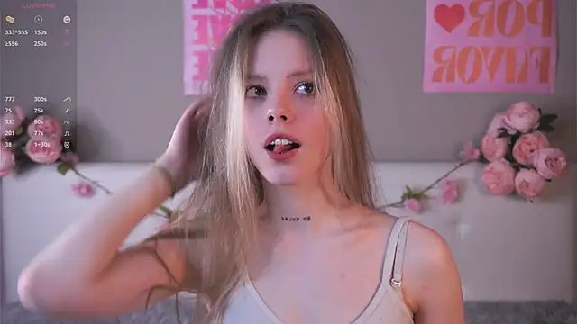 Snapshot of TiffinyMergist chatting on November 28, 2025, 7:16 pm TiffinyMergist online show from November 28, 2025, 7:16 pm