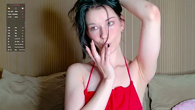 Snapshot of blossom_bella chatting on June 9, 2026, 11:05 pm blossom bella online show from June 9, 2026, 11:05 pm