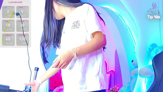 BunnySexyy18 online show from April 20, 2026, 3:09 am